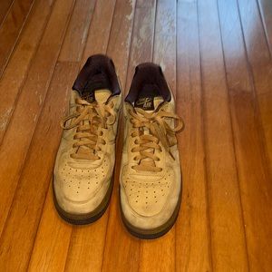 Nike air forces 1’s- tan size 11 in good condition